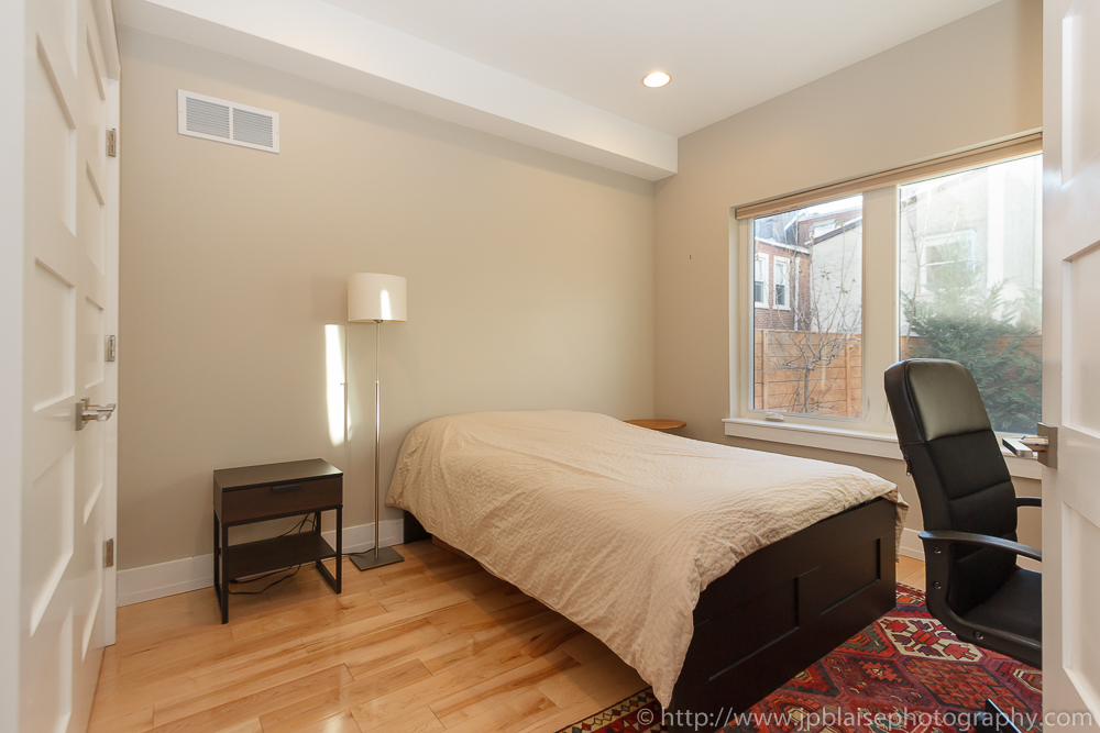 Real Estate photography session : bedroom on the ground floor