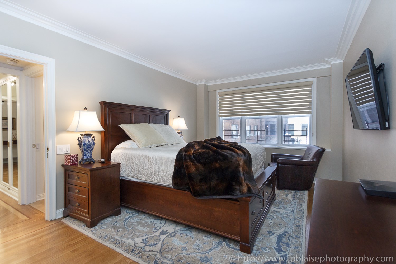 Interior new york two bedroom apartment in murray hill