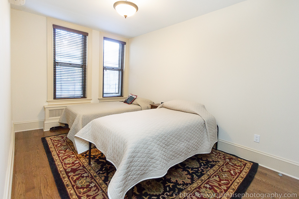 Professional photo shoot of third bedroom (Brooklyn Heights apartment, New York)