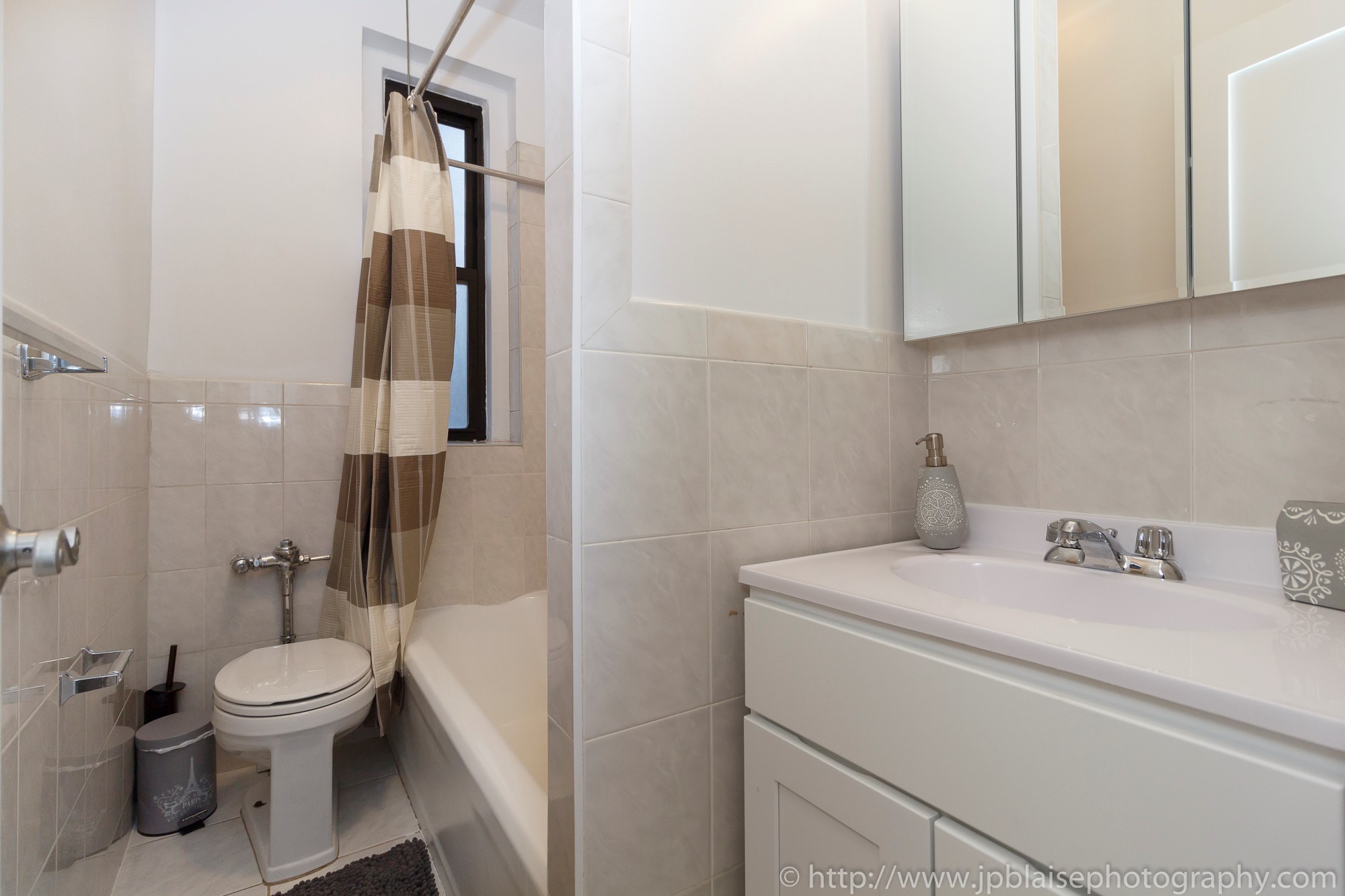 NY apartment photographer Lower East Side one bedroom real estate interior photography bathroom