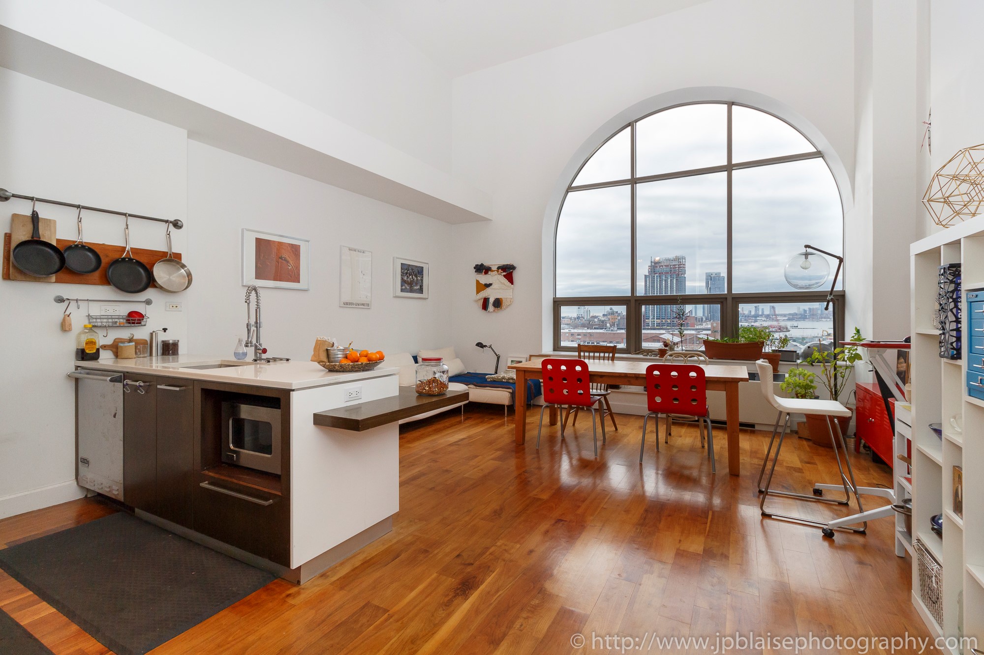 NYC apartment photographer real estate Long island city new york queens ny living room