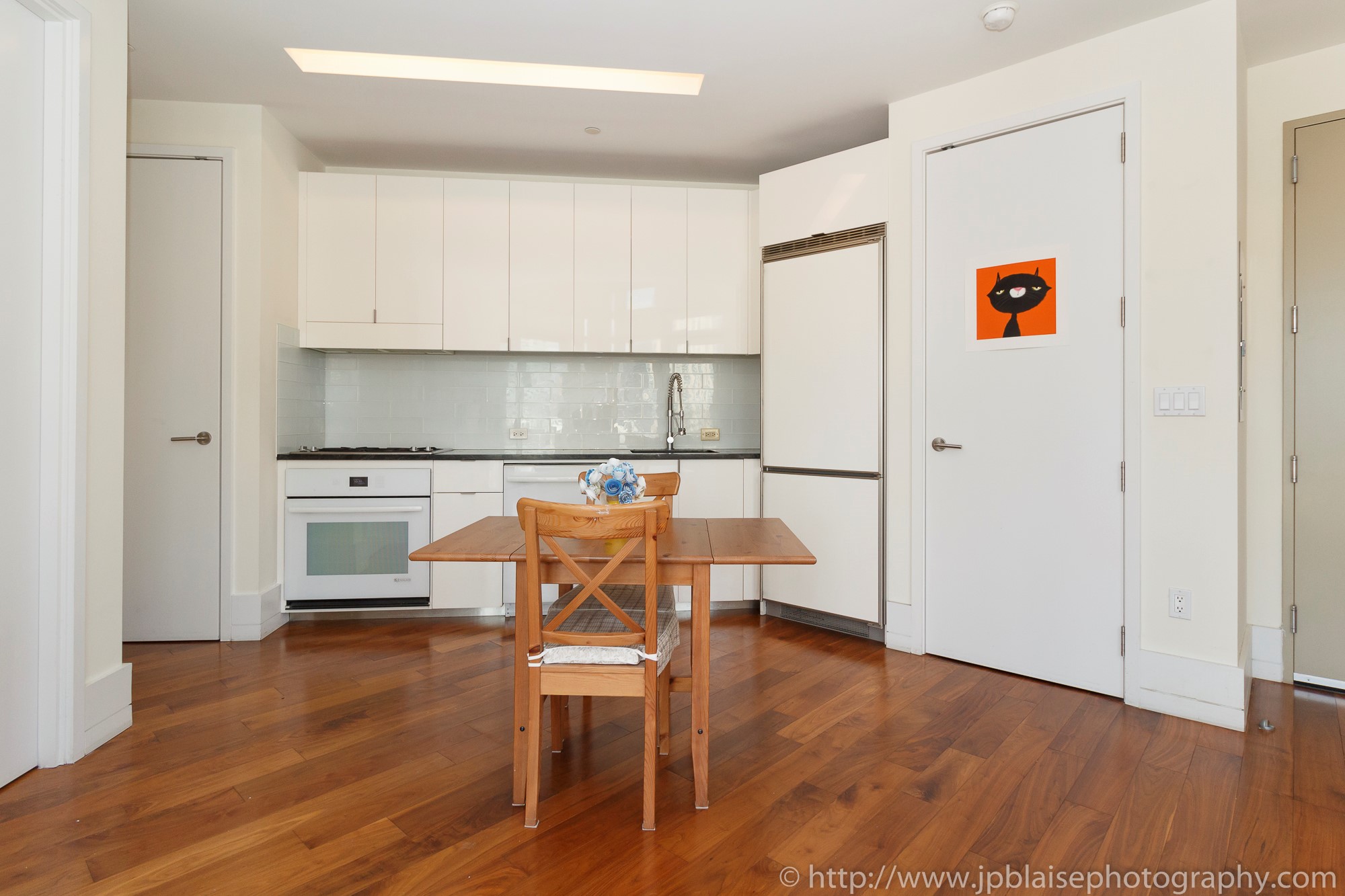 New York apartment photographer one bedroom real estate interior long island city Queens kitchen