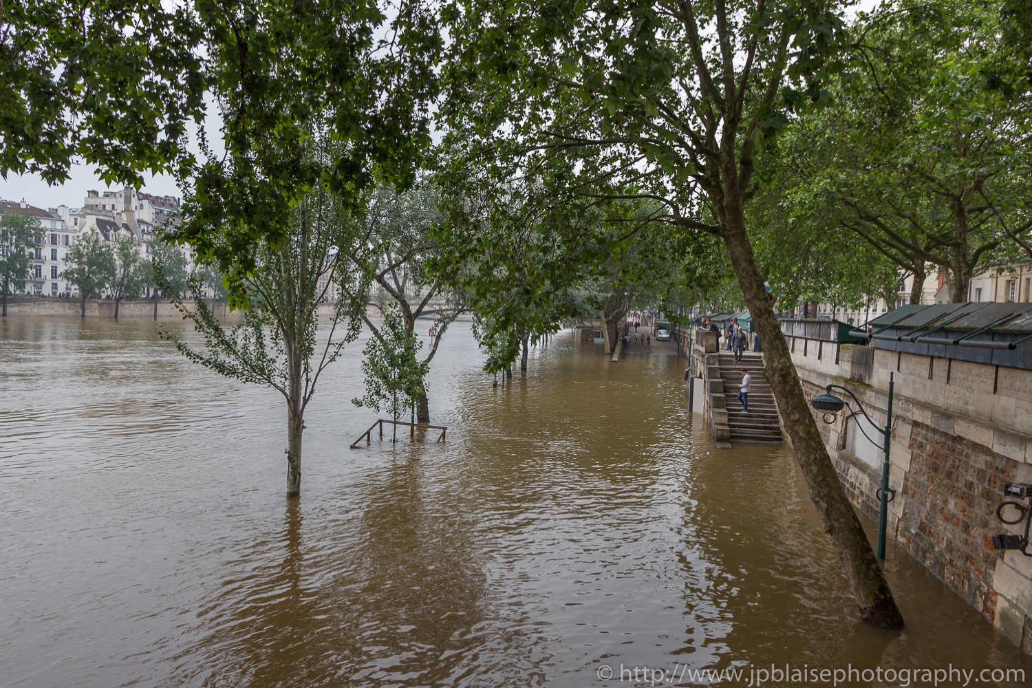 Paris flooding river banks apartment photograper