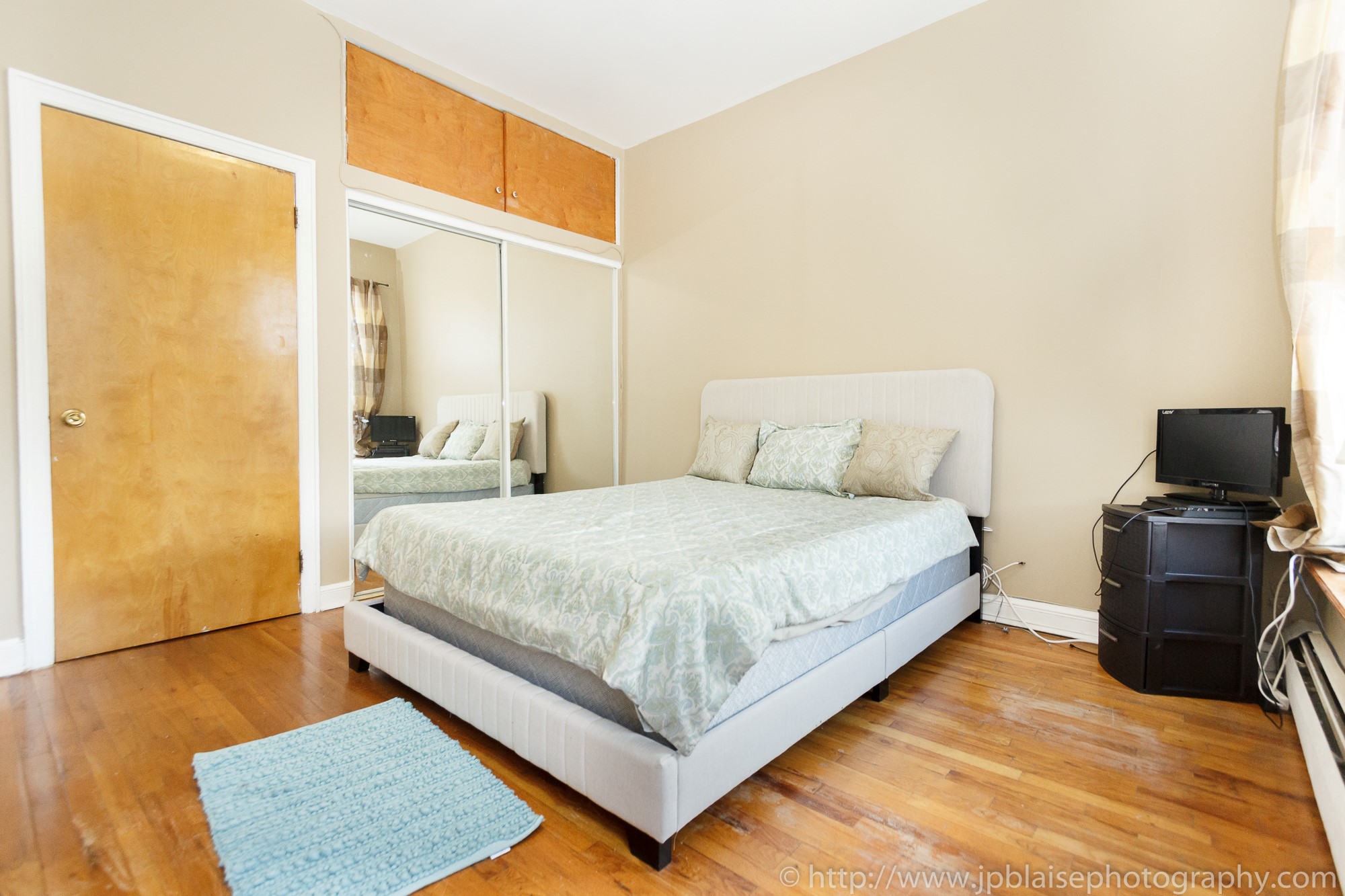 new york city real estate photographer one bedroom harlem bedroom