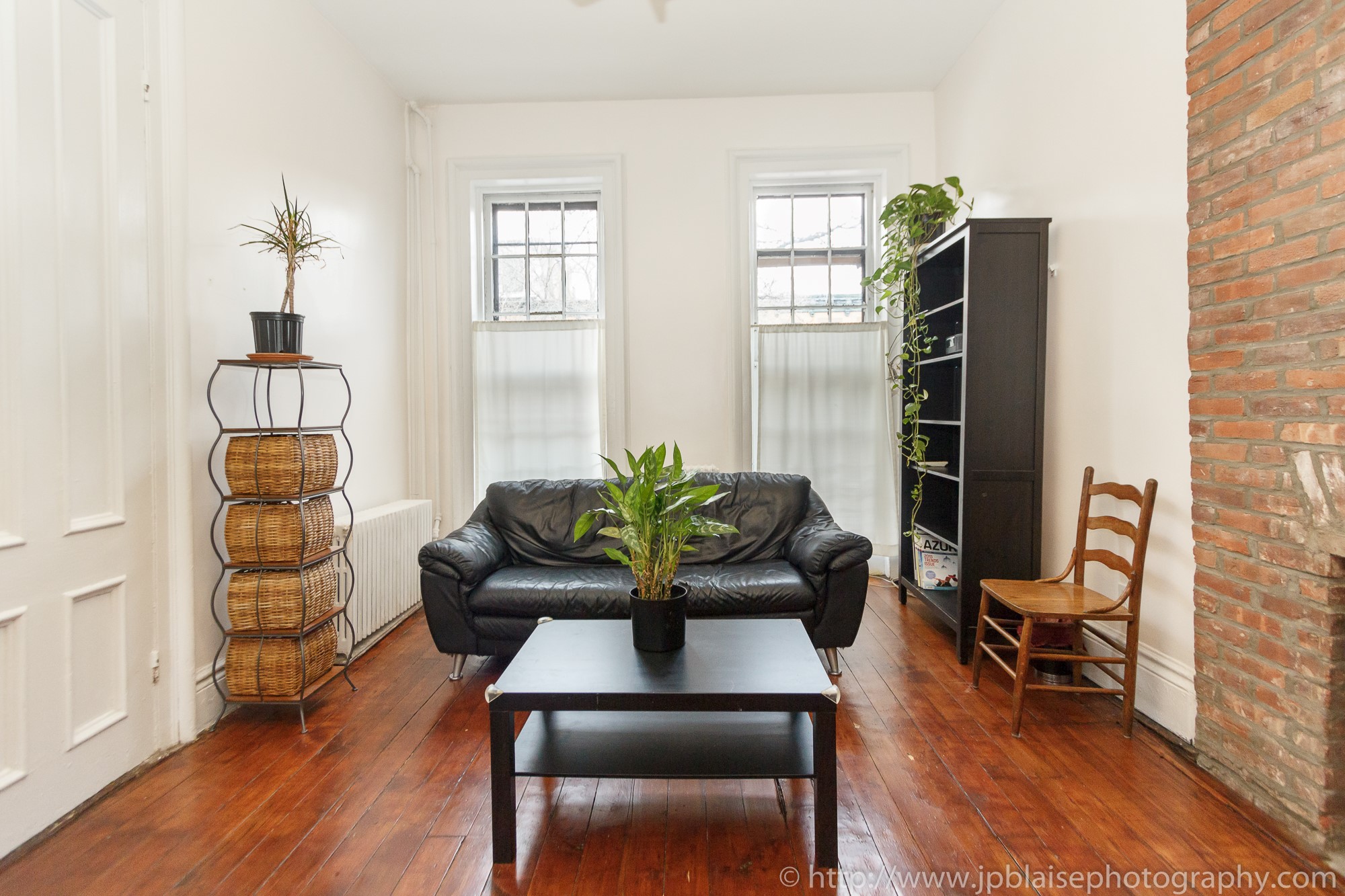 ny brooklyn apartment photographer nyc one bedroom carroll gardens new york city living room