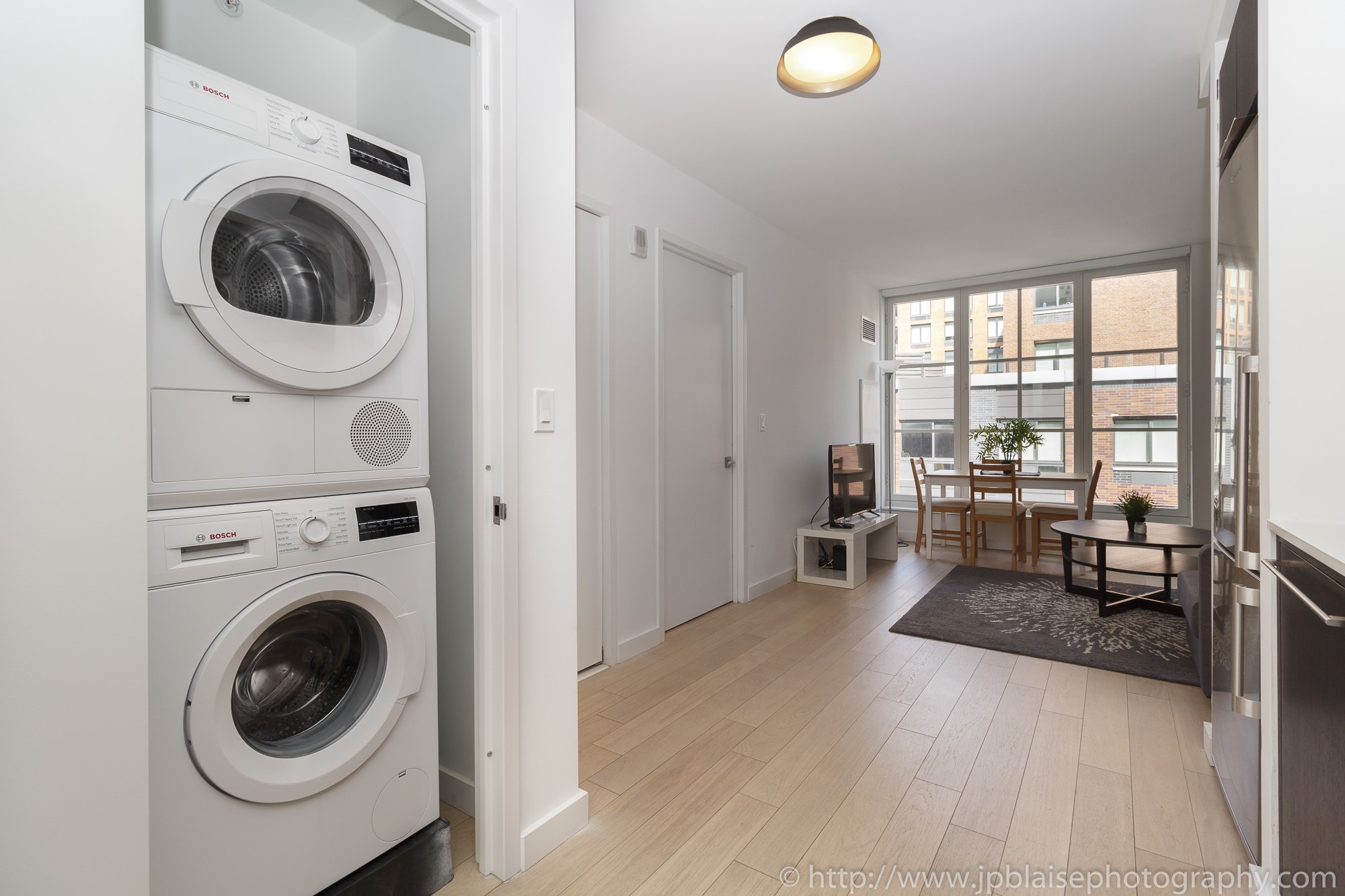 nyc real estate photographer apartment interior photo midtown manhattan washer